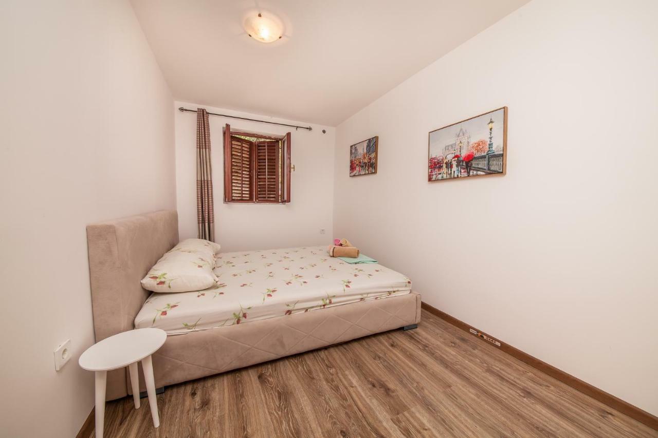 Alex Guesthouse 코토르 외부 사진